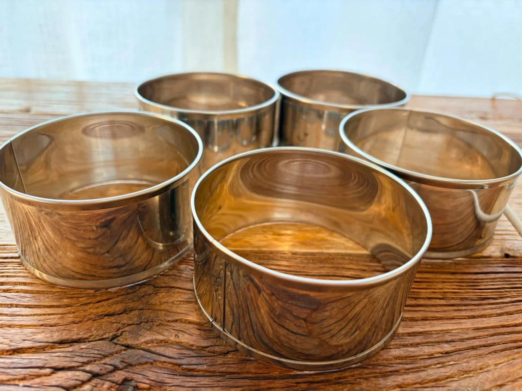 イングリッシュマフィン作りに使うセルクル